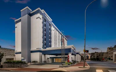 DoubleTree by Hilton Downtown Wilmington - Legal District