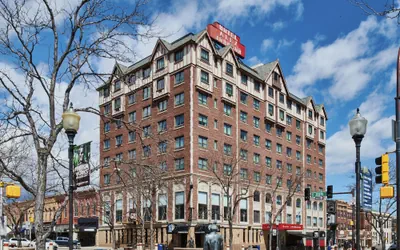 Photo 2 - Hotel Alex Johnson Rapid City, Curio Collection by Hilton