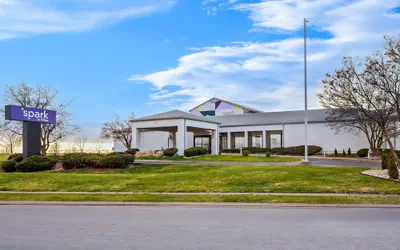 Photo 2 - Spark by Hiton Bettendorf Quad Cities
