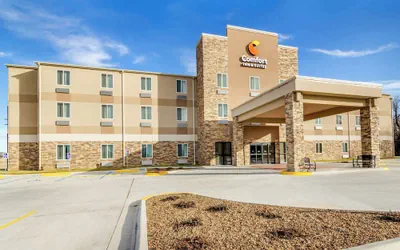 Photo 2 - Comfort Inn & Suites Salina North