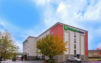 Holiday Inn Express Fayetteville- Univ of AR Area by IHG