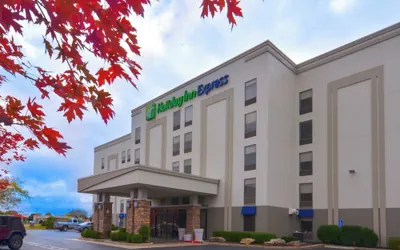 Photo 2 - Holiday Inn Express Fayetteville- Univ of AR Area by IHG