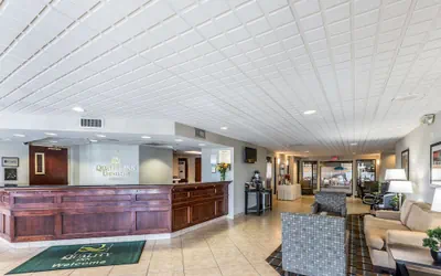 Photo 4 - Quality Inn University