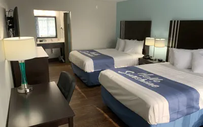 Photo 5 - Days Inn by Wyndham Goldsboro