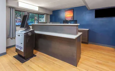 Photo 3 - Travelodge by Wyndham Peoria