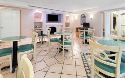 Photo 3 - La Quinta Inn by Wyndham Farmington