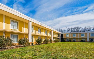 Photo 2 - Quality Inn & Suites Hagerstown