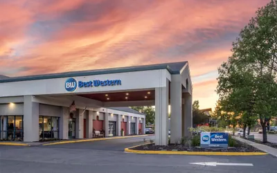 Photo 2 - Best Western Heritage Inn