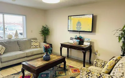 Photo 3 - Travelodge by Wyndham Sellersburg / Louisville North