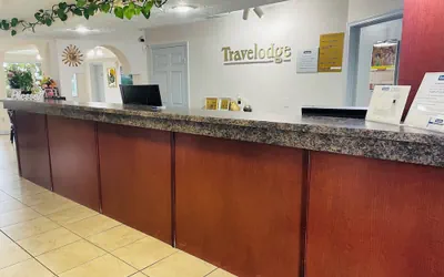 Photo 4 - Travelodge by Wyndham Sellersburg / Louisville North