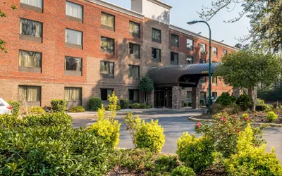 Lake Norman Inn and Suites