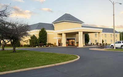 Photo 2 - Baymont by Wyndham Coldwater