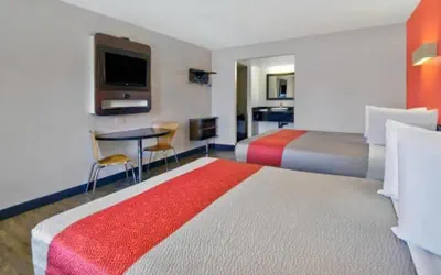 Photo 5 - Motel 6 Victorville - Desert Express