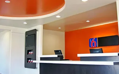 Photo 3 - Motel 6 Victorville - Desert Express
