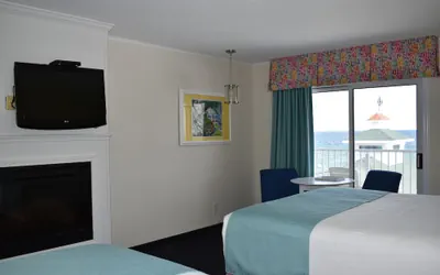 Photo 4 - Breakers Resort & Beach Bar