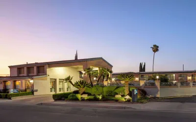 Photo 2 - Best Western Inn
