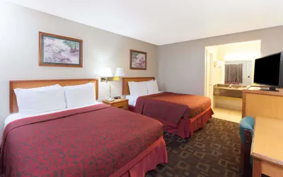 Photo 4 - Days Inn by Wyndham Oklahoma City Fairground