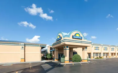 Photo 2 - Days Inn by Wyndham Oklahoma City Fairground