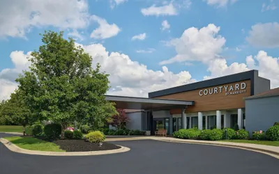 Photo 2 - Courtyard by Marriott Southfield