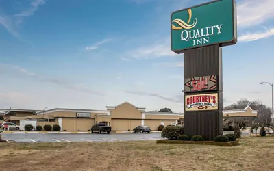 Photo 2 - Quality Inn Elizabeth City near University