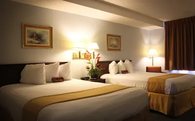 Photo 4 - Clover Island Inn