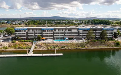 Photo 2 - Clover Island Inn