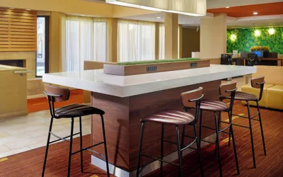Photo 3 - Courtyard by Marriott Baton Rouge Acadian Centre/LSU Area