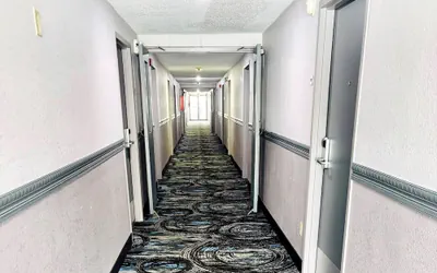 Photo 3 - Quality Inn Raynham - Taunton