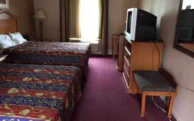 Photo 5 - Econo Lodge Franklin