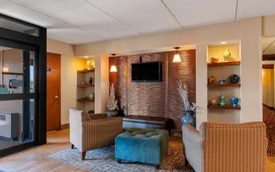 Photo 4 - Best Western Bridgeview Hotel