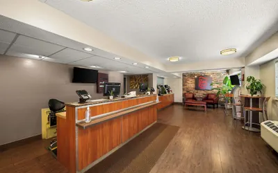 Photo 4 - Red Roof Inn Dallas - DFW Airport North