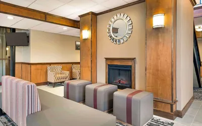 Photo 3 - Best Western Green Bay Inn Conference Center