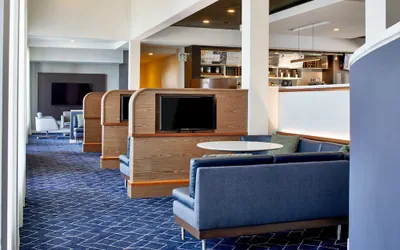 Photo 3 - Courtyard by Marriott Memphis Airport