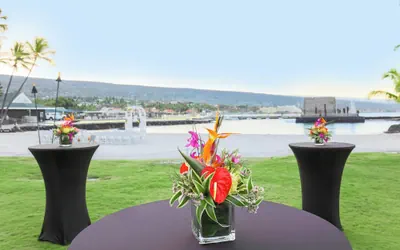 Photo 4 - Courtyard by Marriott King Kamehameha's Kona Beach Hotel