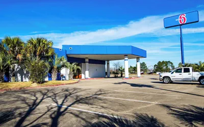 Photo 2 - Motel 6 Opelousas, LA