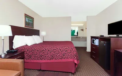 Photo 4 - Days Inn by Wyndham Columbia NE Fort Jackson