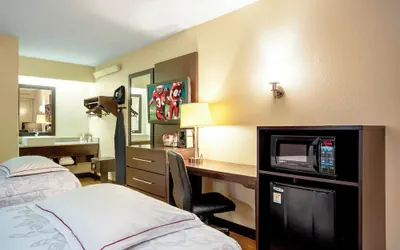 Photo 5 - Red Roof Inn PLUS+ Secaucus - Meadowlands - NYC