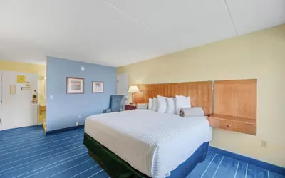 Photo 5 - Relax Inn