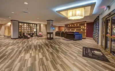 Photo 3 - DoubleTree by Hilton Hotel Decatur Riverfront