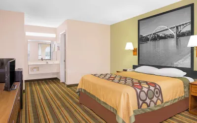 Photo 4 - Super 8 by Wyndham Eufaula
