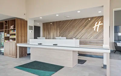 Photo 3 - Holiday Inn Ontario by IHG
