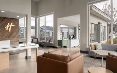 Photo 5 - Holiday Inn Ontario by IHG