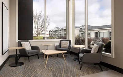 Photo 4 - Holiday Inn Ontario by IHG