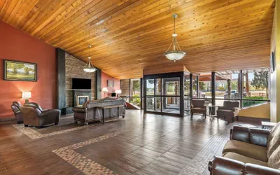 Photo 3 - Best Western Tower West Lodge