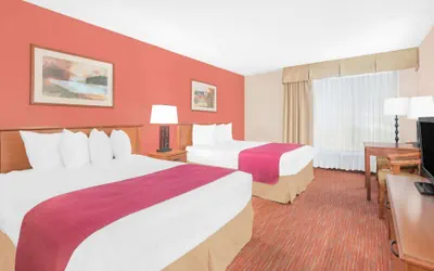 Photo 5 - Baymont by Wyndham Springfield South Hwy 65