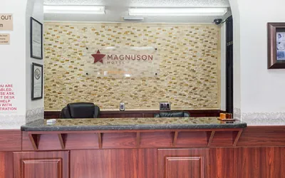 Photo 3 - Magnuson Hotel Bradenton