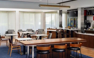 Photo 3 - Courtyard by Marriott Little Rock West