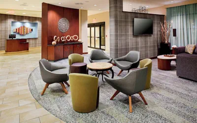 Photo 3 - Courtyard by Marriott Hamilton