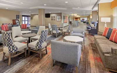 Photo 2 - Hampton Inn & Suites Alexandria Old Town Area South