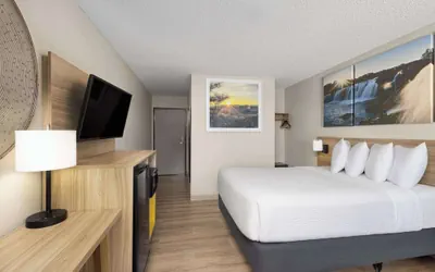 Photo 4 - Days Inn by Wyndham Carthage